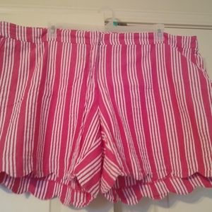 Crown and Ivy Woman, red and white scallop shorts